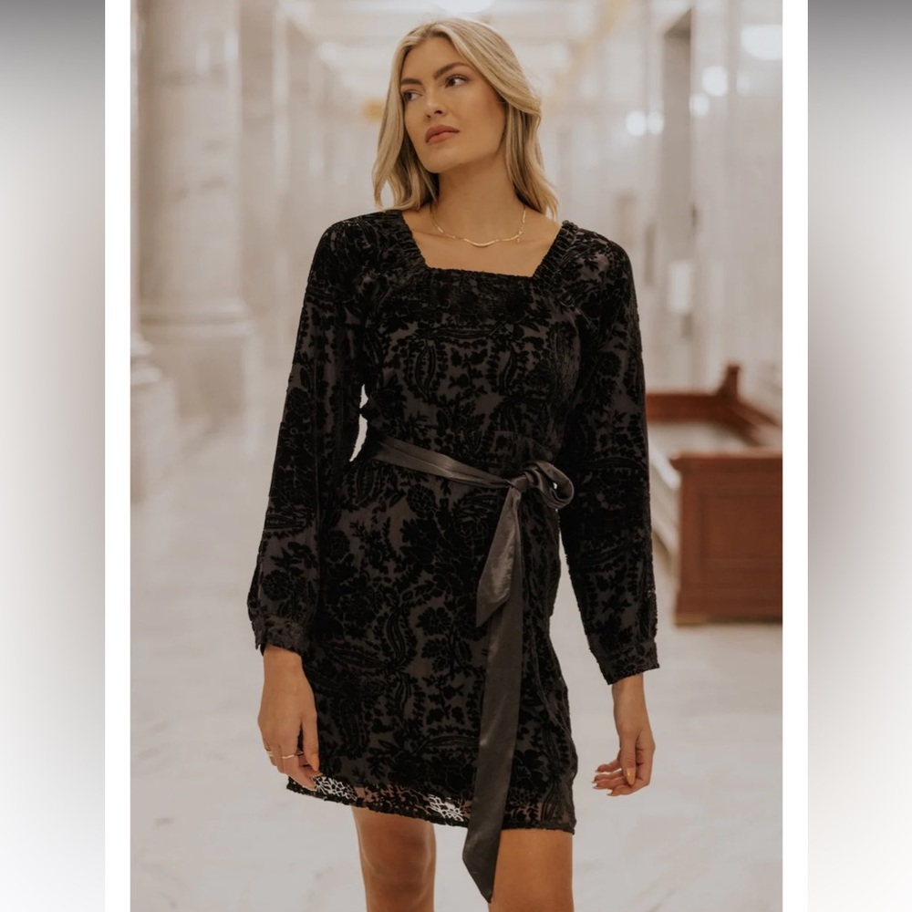 🎉NWT - ROOLEE - SALT Genevive Velvet Square Neck Dress